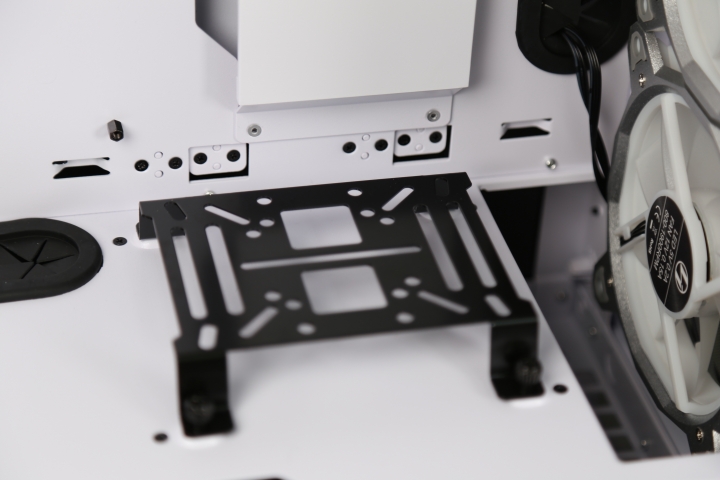 Lian Li Alpha 550 開箱