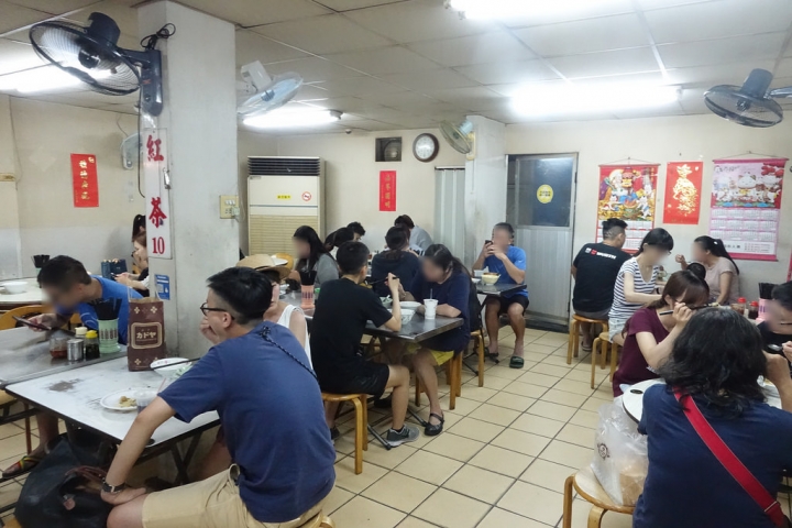 【食記】台南中西區。民生路海安路口無名藍招牌意麵