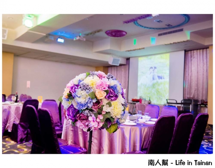 【台南永康-宴客】訂婚|結婚|挑高七米空間|證婚亭|無樑柱設計|舞台燈光秀|多樣宴會廳~情定婚宴城堡