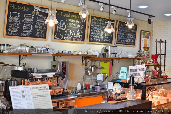[桃園-八德-廣福路]Bowen Coffee 伯元自家烘焙精品咖啡--為熱愛手沖的你找到家的感覺