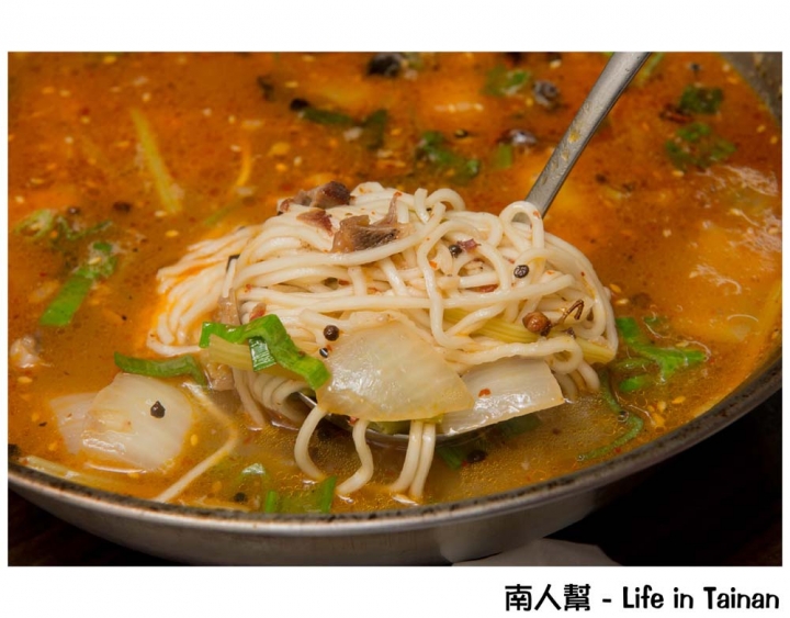 【台南東區-美食】聚餐｜家庭吃飯｜平日午餐限定羊蠍子個人版｜道地北方徐州菜 ~ 大翟門地鍋雞