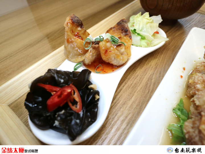 【食記】歸仁泰式美味就在【金絲太極】泰式料理 / 泰國奶茶 / 套餐式餐點