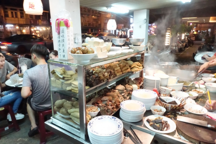 【食記】台南中西區。民生路海安路口無名藍招牌意麵