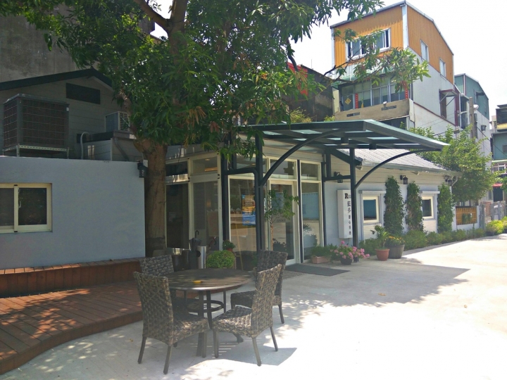 [焗烤/燉飯/義大利麵/披薩]苗栗縣竹南鎮藍多舒心料理(艾蜜奇的新品牌)~以花佐菜~鄉村風裝潢~