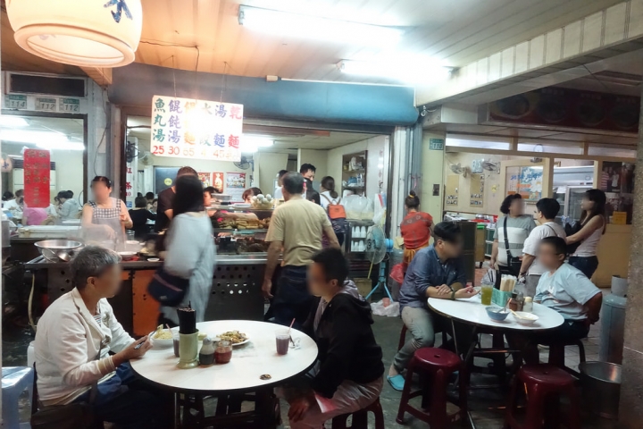 【食記】台南中西區。民生路海安路口無名藍招牌意麵