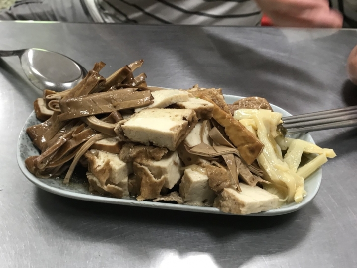 【美食。食記】彰化 中正路 豆香實在 老店味濃 三民素食