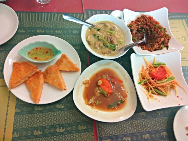 [泰式料理]苗栗竹南泰下飯~經濟實惠的泰國菜~位置不明顯但生意挺不錯~~~