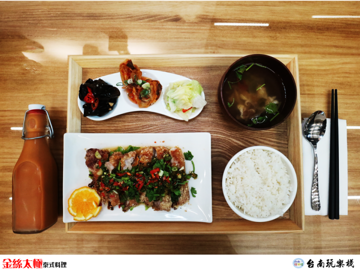 【食記】歸仁泰式美味就在【金絲太極】泰式料理 / 泰國奶茶 / 套餐式餐點