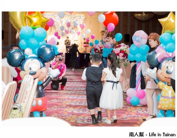 【台南永康-宴客】訂婚|結婚|挑高七米空間|證婚亭|無樑柱設計|舞台燈光秀|多樣宴會廳~情定婚宴城堡