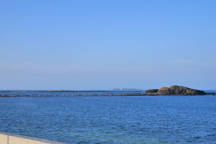 【澎湖馬公 | 景點】感受連大海也為你退讓的奇景☞奎壁山摩西分海