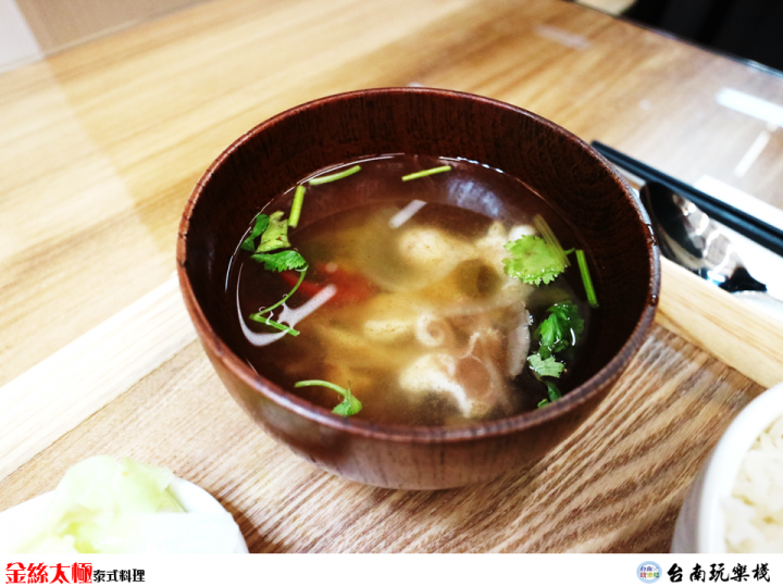 【食記】歸仁泰式美味就在【金絲太極】泰式料理 / 泰國奶茶 / 套餐式餐點