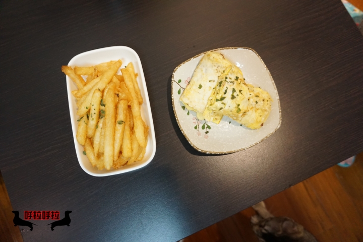 [高雄-苓雅-食記]狗鼻子貓耳朵．寵物餐廳-店狗店貓都很認真上班的溫馨寵物餐廳