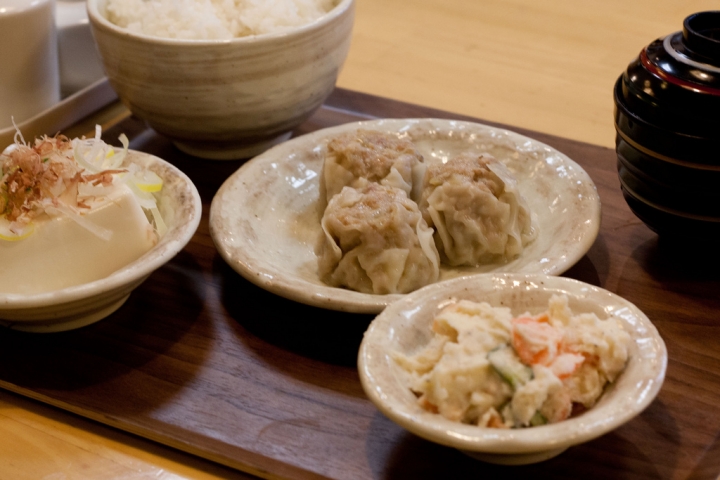 【美食。食記】東京 雜司之谷 鬼子母神名物 鬼燒賣 木菟ラーメン 定食 拉麵