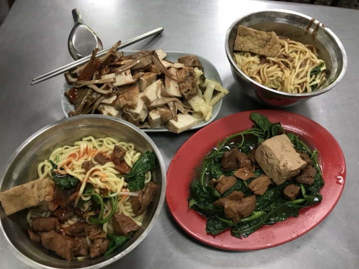 【美食。食記】彰化 中正路 豆香實在 老店味濃 三民素食