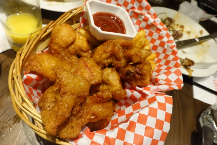 【食記】捷運台北車站/京站Qsquare。巷貓Alleycat's 手工窯烤披薩-京站店