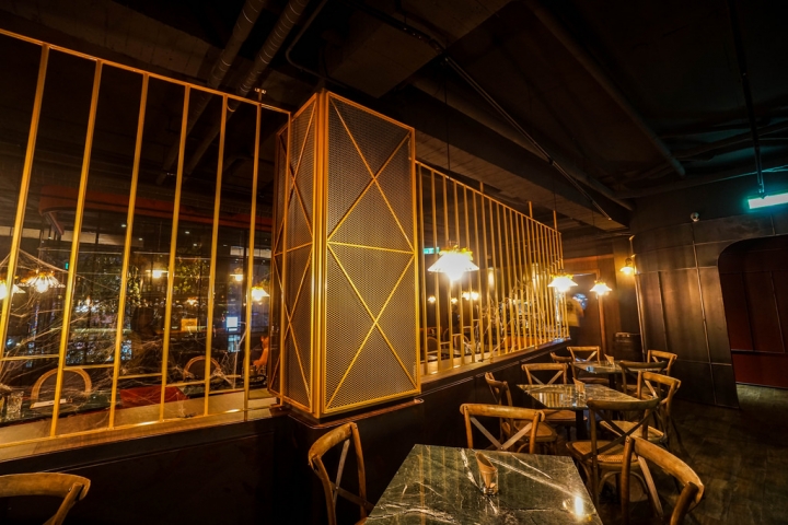 台中微醺美食 | MATCHES餐館低調奢華 / 以法國伊斯尼奶油  爐烤１０盎司戰斧豬排  低溫烹調最極致的美味