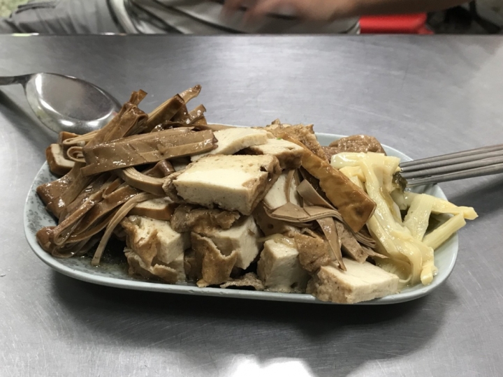 【美食。食記】彰化 中正路 豆香實在 老店味濃 三民素食
