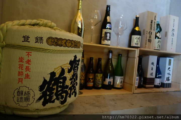 『桃園美食』- 桃園新埔七街．Hop In Taproom / 藝文特區 / Craft Beer / Sake / 精釀啤酒