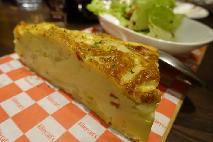 【食記】捷運台北車站/京站Qsquare。巷貓Alleycat's 手工窯烤披薩-京站店