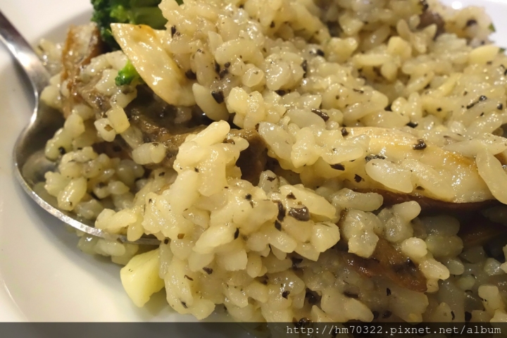 『桃園美食』- 桃園民有十二街．脈脈食舖 minemine restaurant / FB美食社團優惠 / 異國料理 / 全日供餐