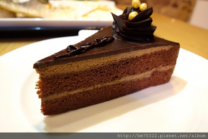 『桃園美食』- 桃園民有十二街．脈脈食舖 minemine restaurant / FB美食社團優惠 / 異國料理 / 全日供餐