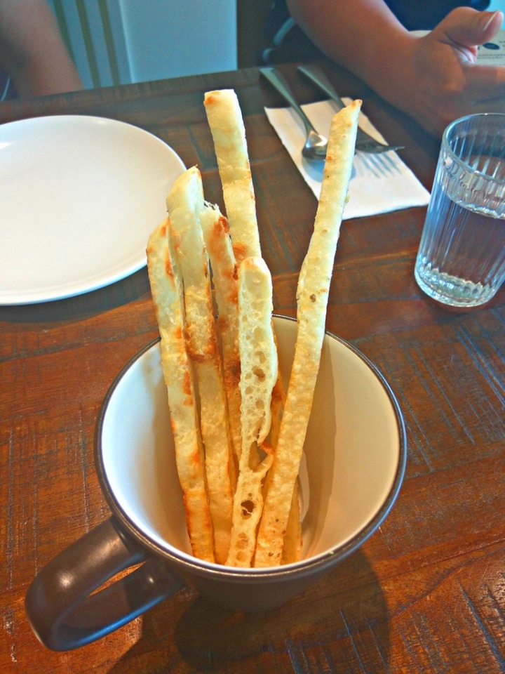 [焗烤/燉飯/義大利麵/披薩]苗栗縣竹南鎮藍多舒心料理(艾蜜奇的新品牌)~以花佐菜~鄉村風裝潢~