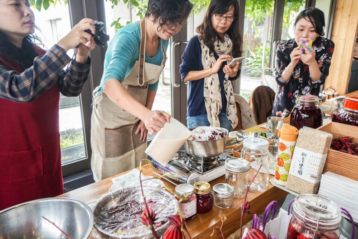 臺中午茶拾光 | 包心菜實驗廚房Cabbage Cooking Lab 反璞歸真小學堂 跟著尋味獵人Lisa一起手作DIY 甘酒玫瑰洛神花果醬