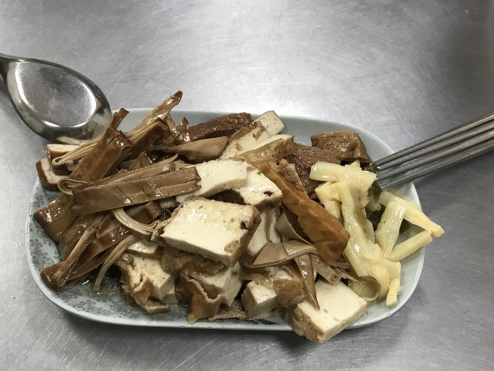 【美食。食記】彰化 中正路 豆香實在 老店味濃 三民素食