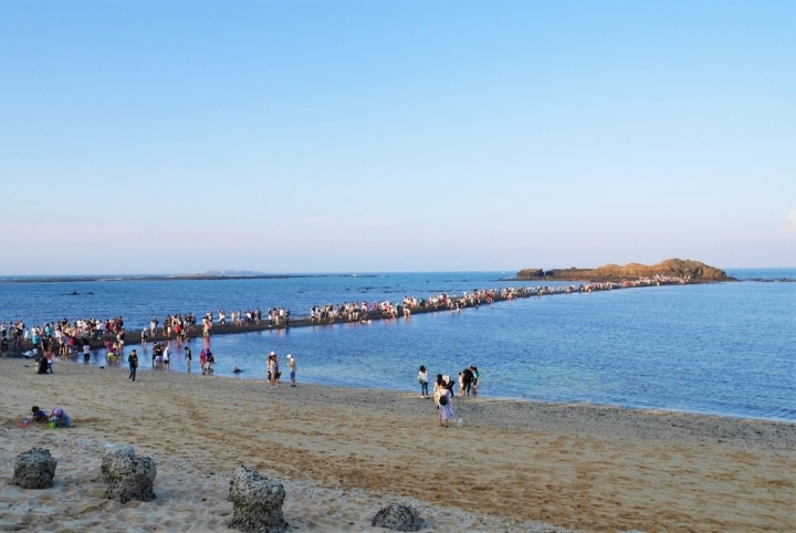 【澎湖馬公 | 景點】感受連大海也為你退讓的奇景☞奎壁山摩西分海