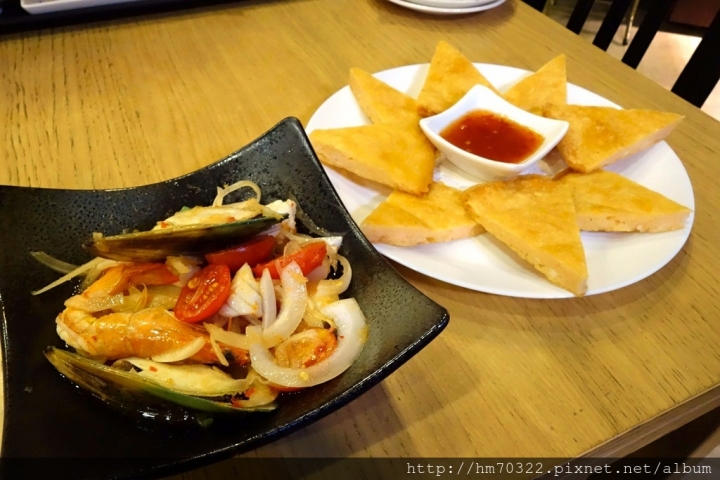 『桃園美食』- 桃園民有十二街．脈脈食舖 minemine restaurant / FB美食社團優惠 / 異國料理 / 全日供餐