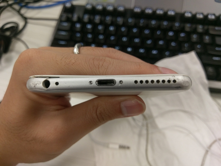 獲得一隻傷痕累累的 i6+，值得修嗎...?