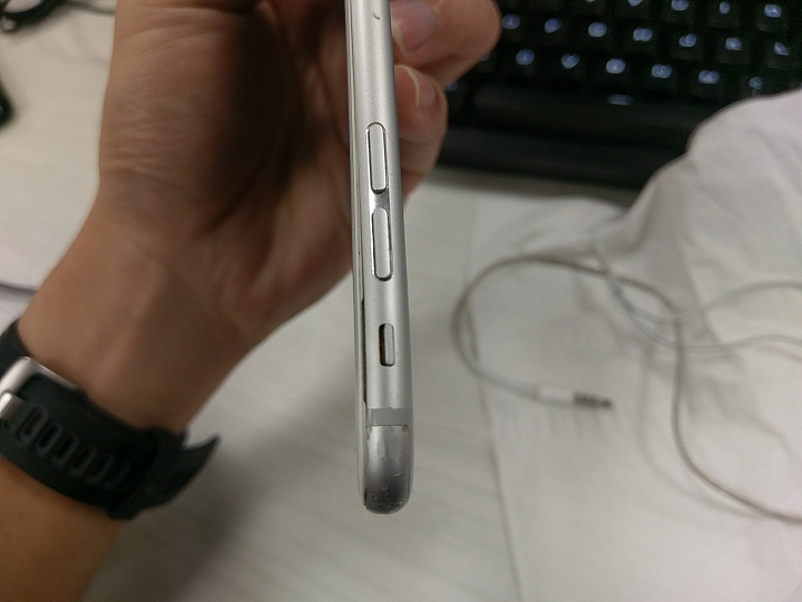 獲得一隻傷痕累累的 i6+，值得修嗎...?