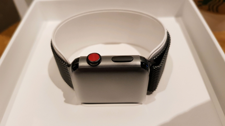 Apple Watch 3 LTE 黑色不鏽鋼版本 (日本購入＋開箱)