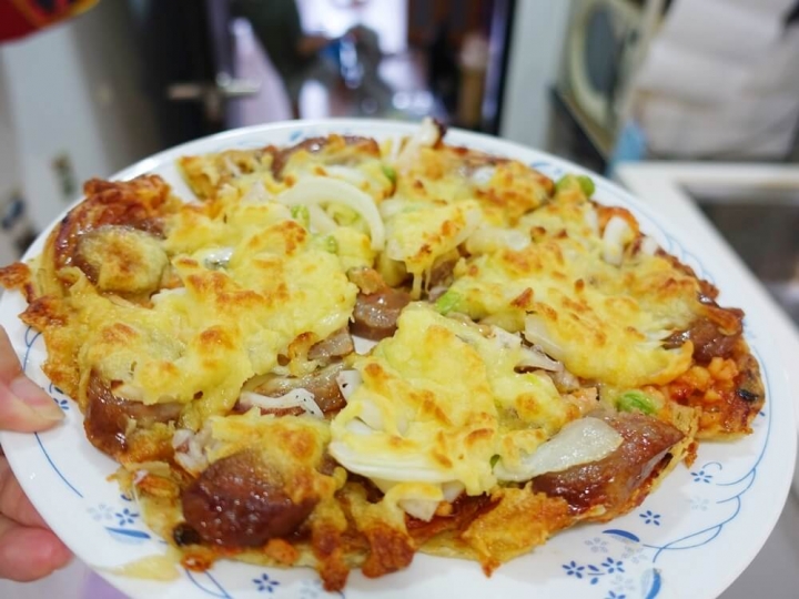 【創意料理-抓餅】用蔥媽媽抓餅也能在家輕鬆做PIZZA(烤箱版)