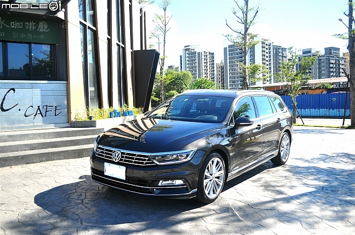 [AJ開箱]- 風雨過後，曙光乍現- Volkswagen  Passat  Variant  380TSI   R-Line  Performance