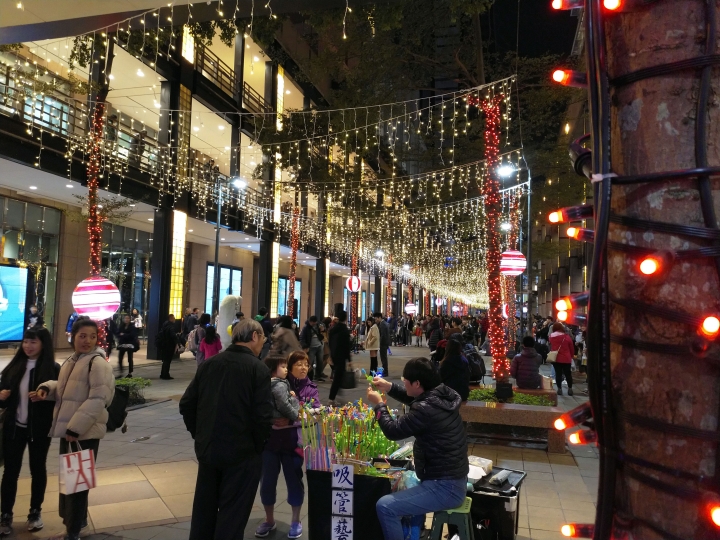 NOKIA 8 信義商圈 耶誕巡禮（圖多）