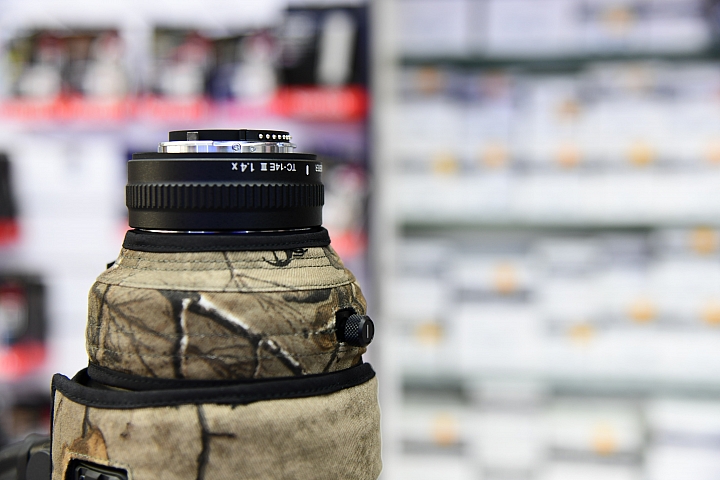 Nikon 600mm F4E手持5公斤拍攝的開箱文(特別北上新店灣潭拍魚鷹)