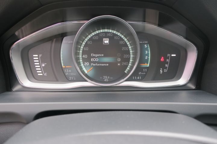 VOLVO 安全不分等級，試在必行之 跨界傳奇V60 Cross Country CSK不專業體驗分享 (圖多)