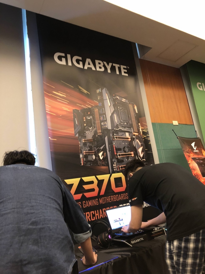 技嘉AORUS X9電競新霸主:目空一切，輾壓眾遊戲『X9 生而為王 電競筆電玩家體驗會 』