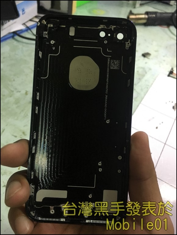彎彎 iPhone 7 鬼知道它經歷了什麼維修...《圖多不喜勿入》