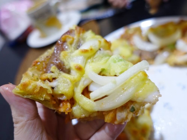 【創意料理-抓餅】用蔥媽媽抓餅也能在家輕鬆做PIZZA(烤箱版)