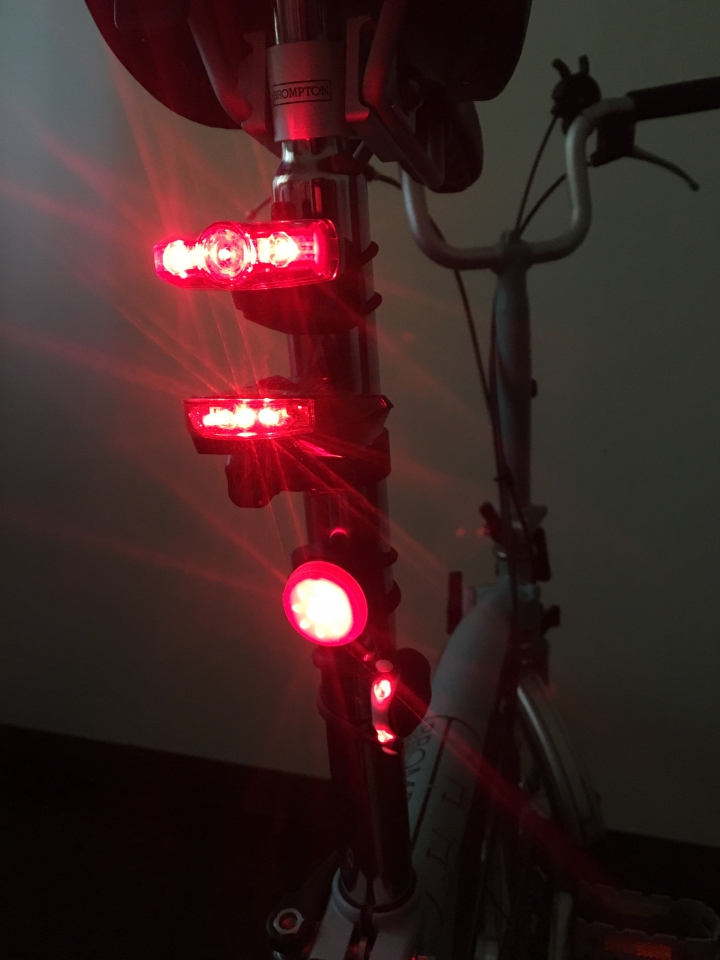 [開箱] BikeSpark自動感應車尾燈