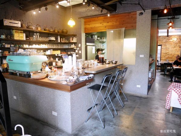 【台南美食】是吉咖啡 cafe ichi。在陽光灑落的榻榻米上悠哉用餐。321巷藝術聚落｜咖啡｜早午餐｜輕食