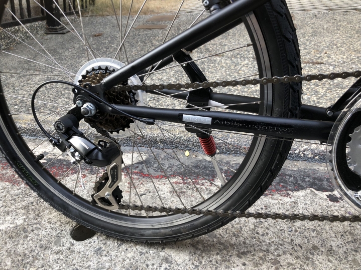 aibike 消光黑小徑車 開箱秀