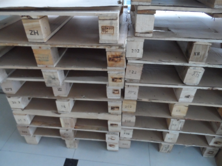 12/11 台北內湖免費棧板(需自載)(12/15)已索取完成)