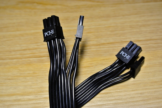酷碼 MasterWatt 550 半模組化銅牌電源 輕開箱~