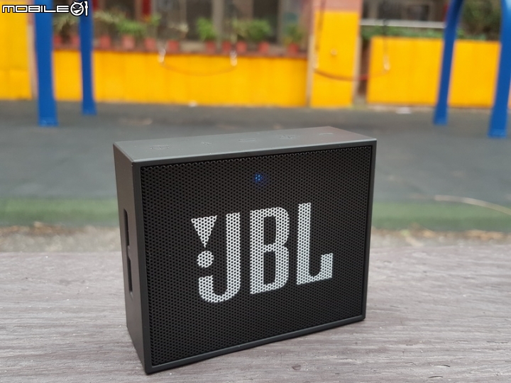 [開箱] JBL GO 小方塊藍芽喇叭, 重低音到位