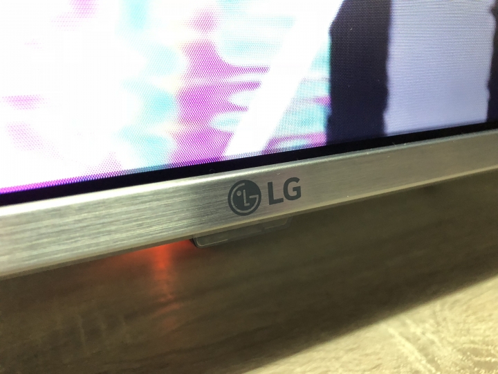 LG 65UJ651T  65吋高cp不專業開箱
