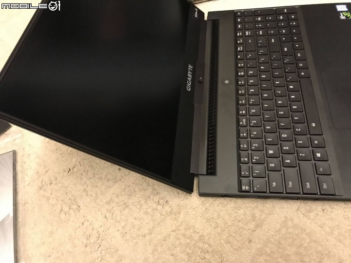 遊戲辦公一機搞定Gigabyte Aero 15X