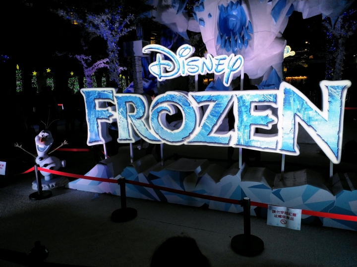 NOKIA 8 信義商圈 耶誕巡禮（圖多）